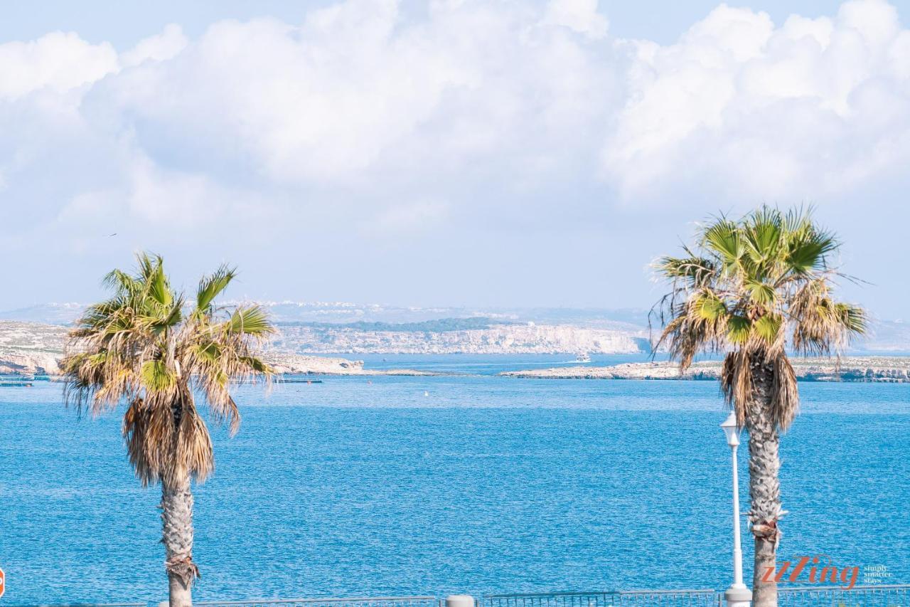 Stunning Holiday Villa With A Heated Jacuzzi セント・ポールズ・ベイ エクステリア 写真